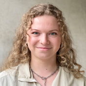 Eine der aktiven Vereinsfrauen des Frauennotrufs Mainz